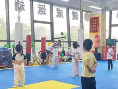 -健成运动中心·体适能跆拳道少儿格斗体考跳绳