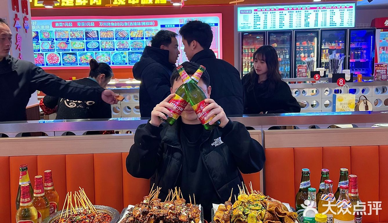 深夜食堂の扫地僧！宵夜被李氏承包了！