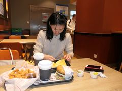 -The Habit Burger Grill 哈比特汉堡(爱琴海店)