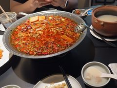 -麻六记(凤凰汇店)