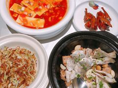 番茄海鲜煮山水豆腐-炳胜品味(海印总店)