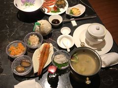 -半岛翡丽海鲜自助餐厅(观风亭店)