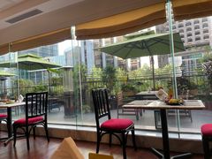 -深圳富苑皇冠假日套房酒店