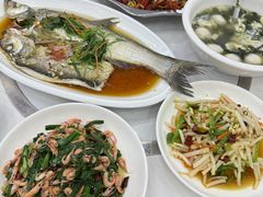 -丹水桥地锅鱼·翘嘴鲌·地方特色全鱼宴(丹江口大坝店)