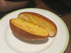 蒜香面包-萨莉亚意式餐厅(杭州滨江天街店)