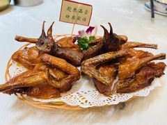 红烧乳鸽-津津菜馆(绝没分店)