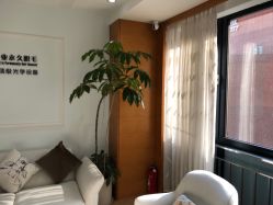 -HEYAN荷妍专业脱毛连锁机构