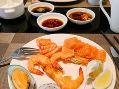 -大中华希尔顿酒店-念自助餐·嗨啤·小龙虾