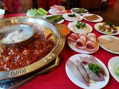 -山城年华老火锅(玉林店)