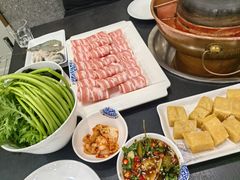 -楼外楼大刀肉传统火锅(西安大路店)