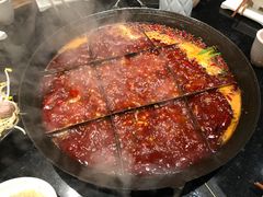 九宫格红锅-纸盐河码头火锅(十八梯店)