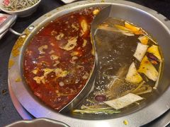 -沸炉重庆老火锅(军事博物馆店)