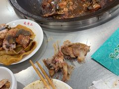 -屯老二农家铁锅炖·行业领军者(梅江店)