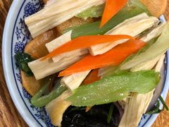 素凉菜-门框胡同百年卤煮(新街口店)