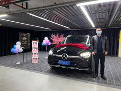 -上海星瀚奔驰4S店(长寿路店)