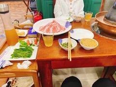 -楼外楼大刀肉传统火锅居(博学路店)