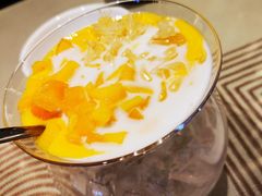 招牌杨枝甘露-鹅冠港式茶餐厅(来福士店)