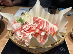 -枝魯枝魯自助料理