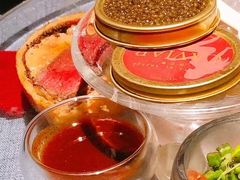 惠灵顿牛排-弦月窗LUNETTE BY AMANDA(复兴路店)