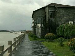 -鹰龙海畔度假酒店(咸祥店)