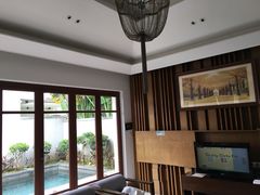客厅-候鸟水榕庄度假酒店