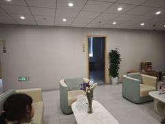 -上海大学附属上海和平眼科医院