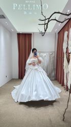 -派丽莫Pellimo原创设计婚纱品牌