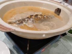 -鞍山大白鲨美食酒店