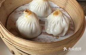 Crab Roe Soup Dumplings