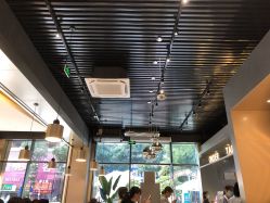 -桃桃屿·潮牌酷银(世纪荟店)