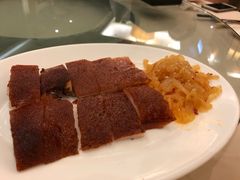乳豬拼海蛰-富嘉阁(嘉里中心店)