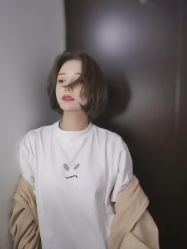 -变画·发型STUDIO