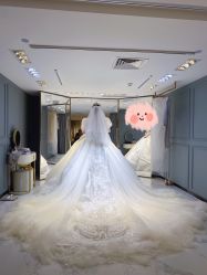 点击看大图 -GRACE KELLY婚纱与礼服(北京店)