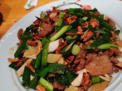 宣威小炒肉-老滇山寨•云南特色菜•地方菜•民族风情歌舞表演(金碧店)