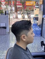 -藤野造型专业烫染接发