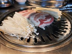 -韩聚屋韩国烤肉餐厅(新北万达店)