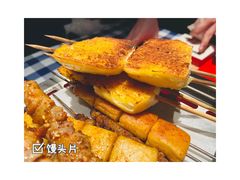 馒头片-雪熊哈尔滨烧烤·精酿啤酒·砂锅(中央胜境店)