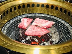 -山川小町·极番烧肉(新地假日广场店)