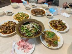 -茅屋大酒店