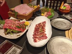 -山川小町·极番烧肉(新地假日广场店)
