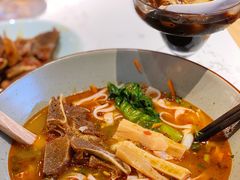 苗家口味酸笋宽粉-百春原湖南牛肉粉(百联世纪店)