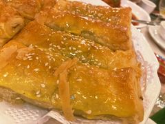 蜜汁叉烧酥-新南华大酒店(长寿店)