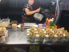 -六合夜市