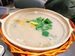 潮界生滚牛肉粥-潮界(虹桥新天地店)