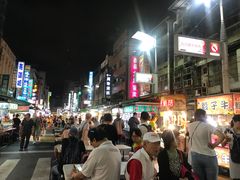 -六合夜市