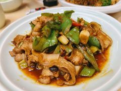 尖椒炒肉-吕氏疙瘩汤·海鲜新鲁菜(凯德mall新都心店)