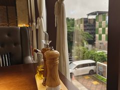 -卡普里披萨·牛扒·下午茶