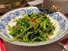 藜蒿腊肉-千百味红餐厅·江西菜(绿地双子塔店)