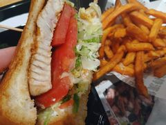 -The Habit Burger Grill 哈比特汉堡(爱琴海店)