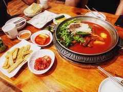 -喇喇排骨火锅·传统韩式脊骨汤(望京西园总店)